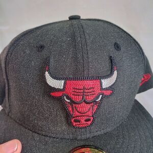 Chicago Bulls New Era 59FIFTY Fitted Size 8 Gray/Red NBA Basketball Cap 6 Panel
